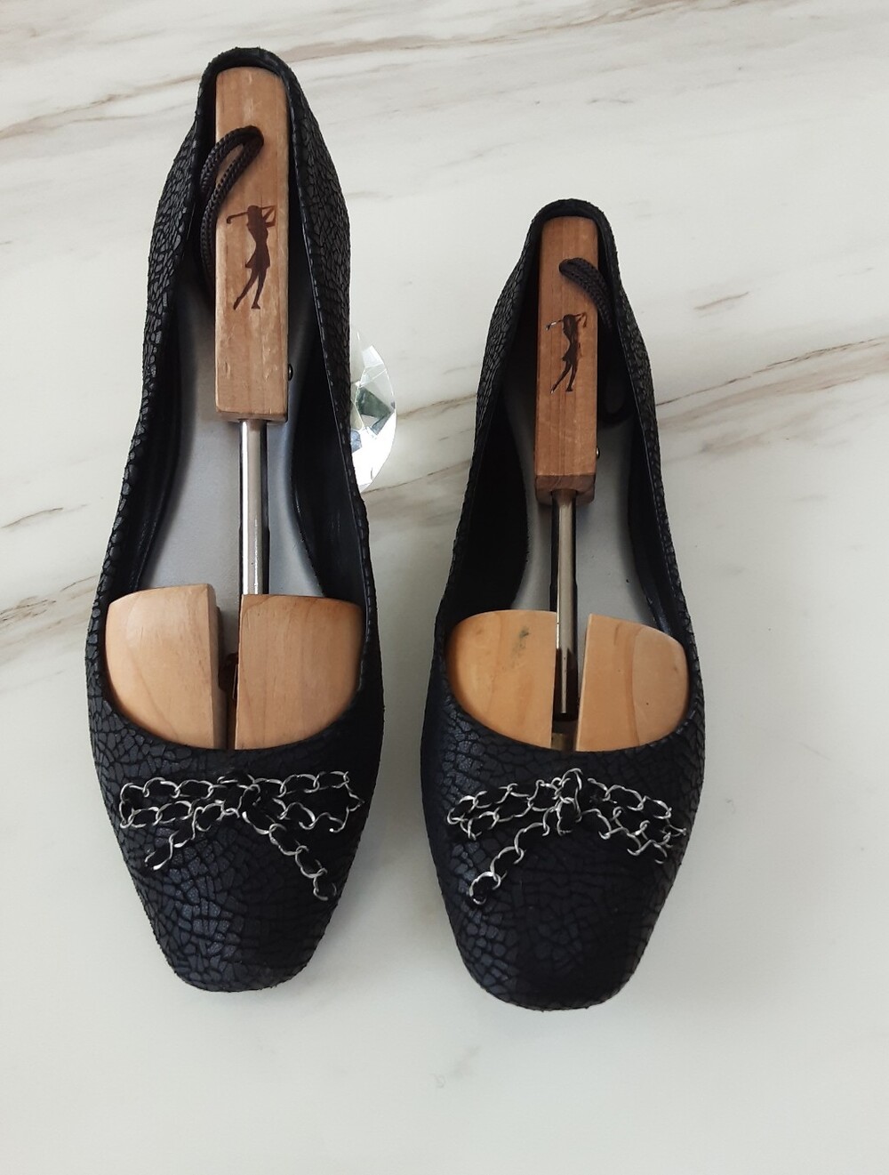 Tahari Inca Black Textured Genuine Leather Chain Bow Ballet Flats Sz 10